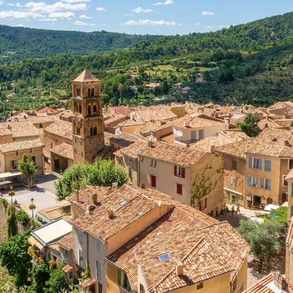À la découverte en famille du Plateau de Valensole et de ses environs : Un voyage féérique au cœur de la Provence 1 Lavande-bio-moustier-sainte-marie